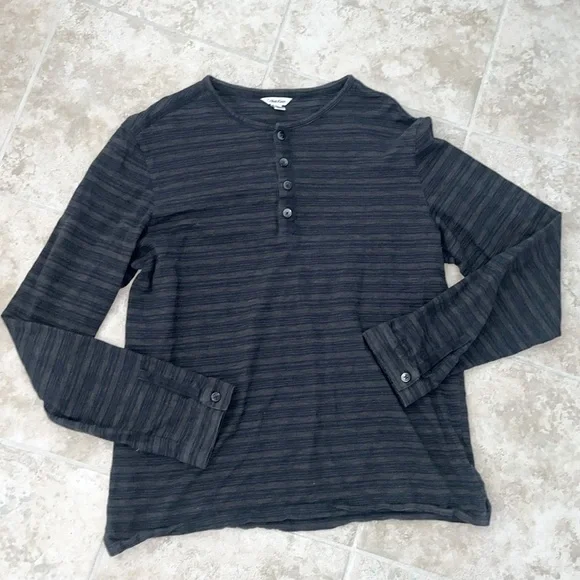Men’s or Unisex Calvin Klein Sweater Size M - Picture 1 of 3